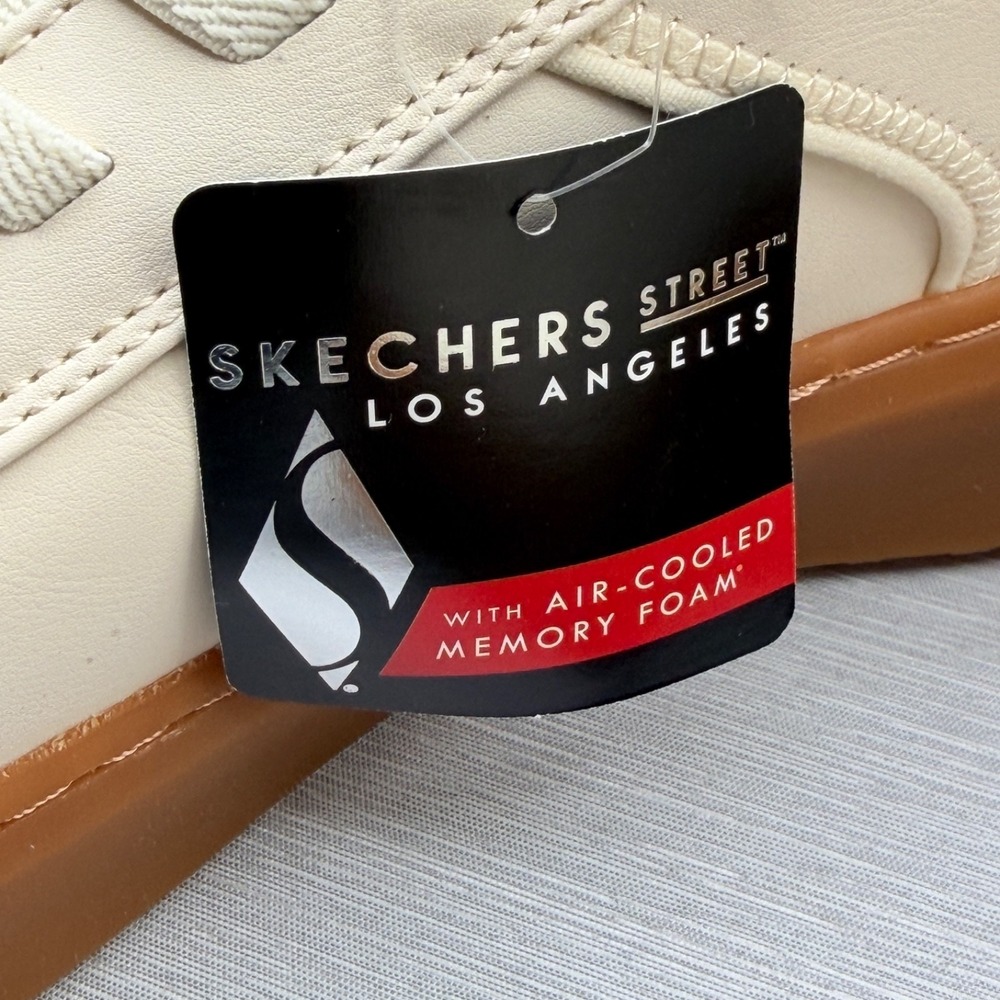 Skechers Men's 9.5 Shoes Cream Slip Ins Sneakers Gum Court Street LA 183177 - Picture 12 of 13